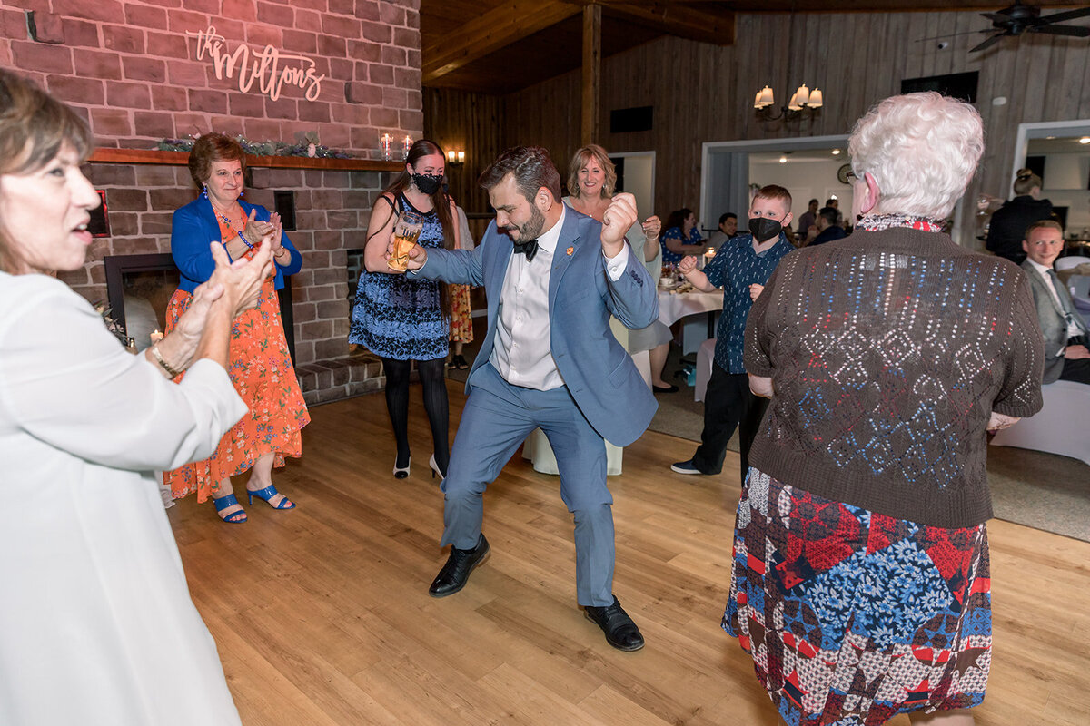 Detroit-Michigan-Wedding-Photographer-Heather-and-DJ-31