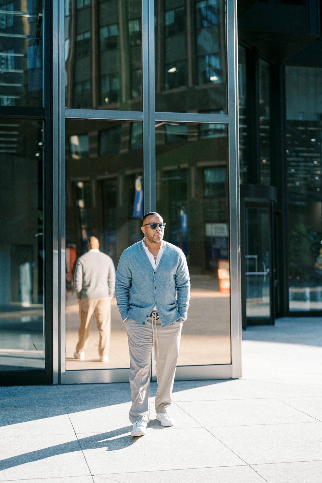 E11-Engagement-photo-shoot-in-Downtown-Toronto-Maria-and-DeVon-2025-04-14-2500px-1037