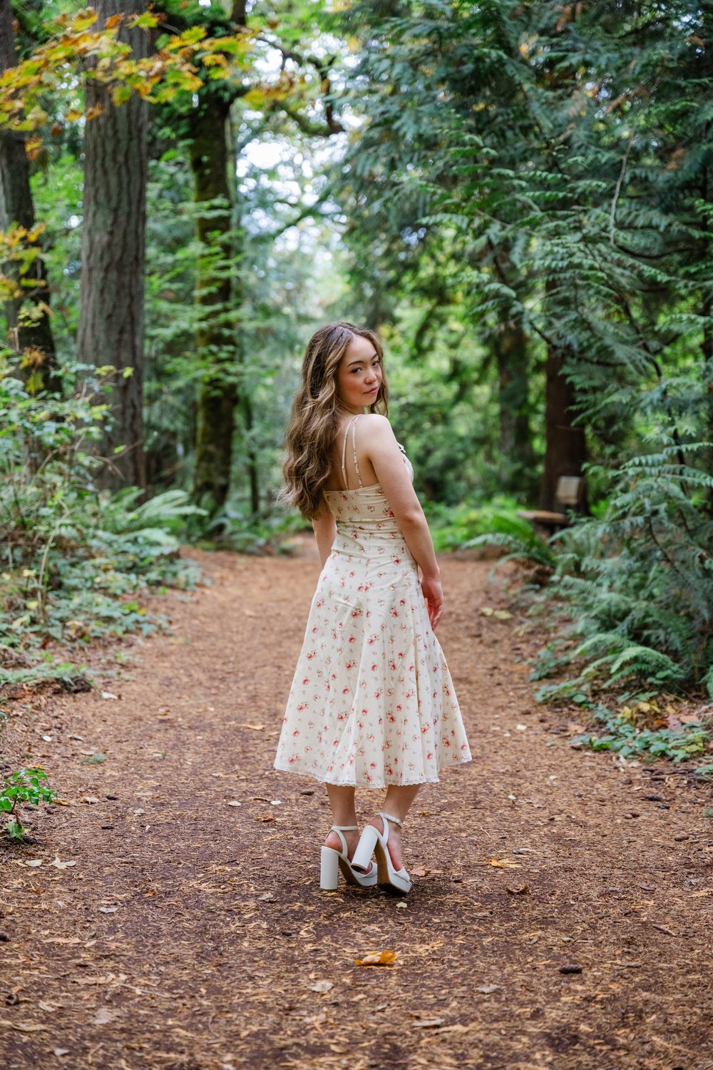 senior portrait in pnw forest