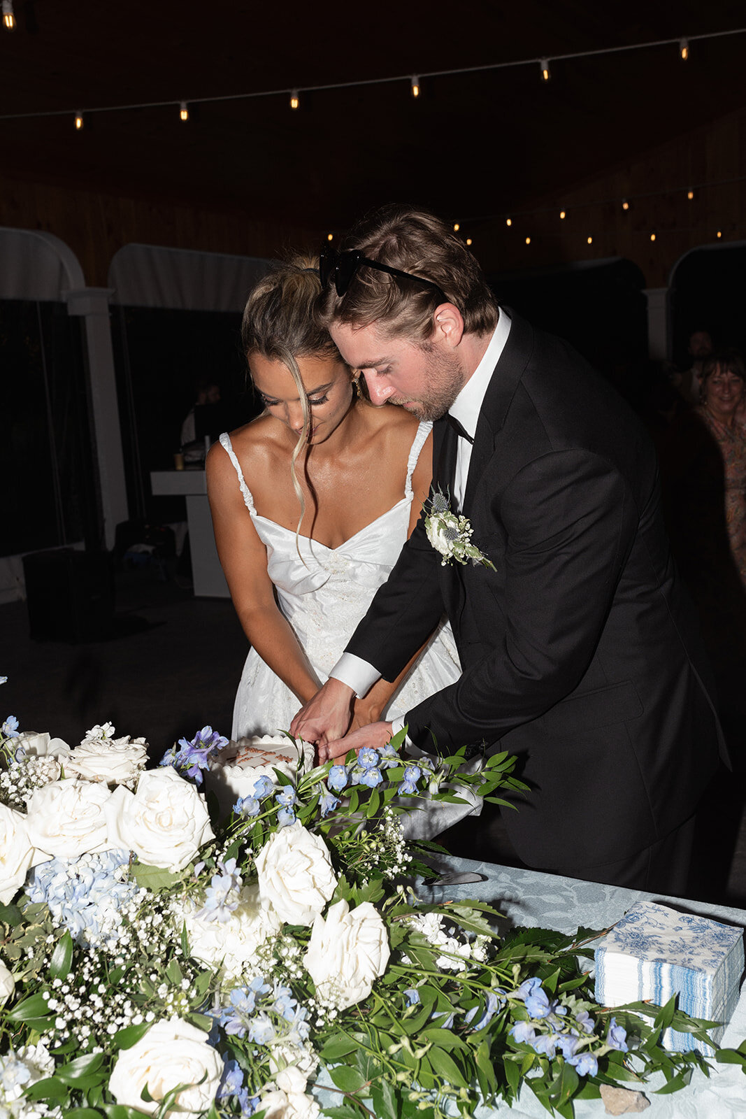 cake-cutting-windridge-estate-wedding