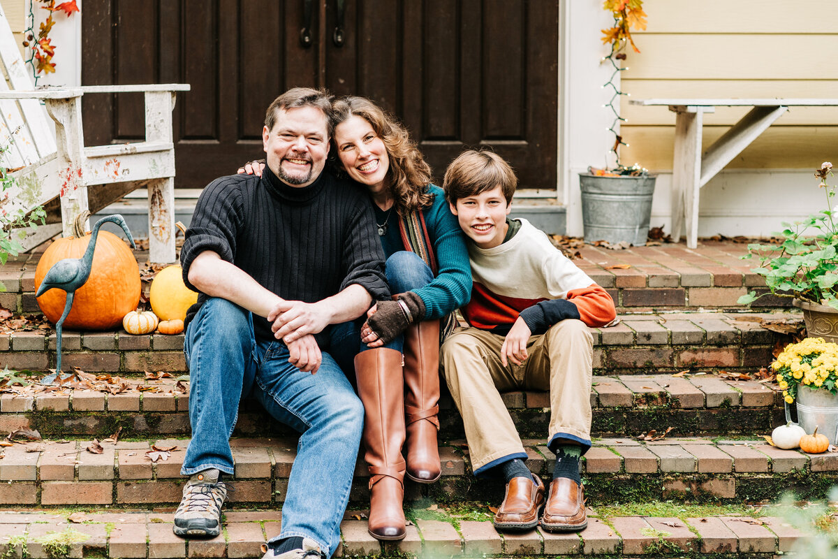 dmv-family-photographer-fall-front-steps-portrait