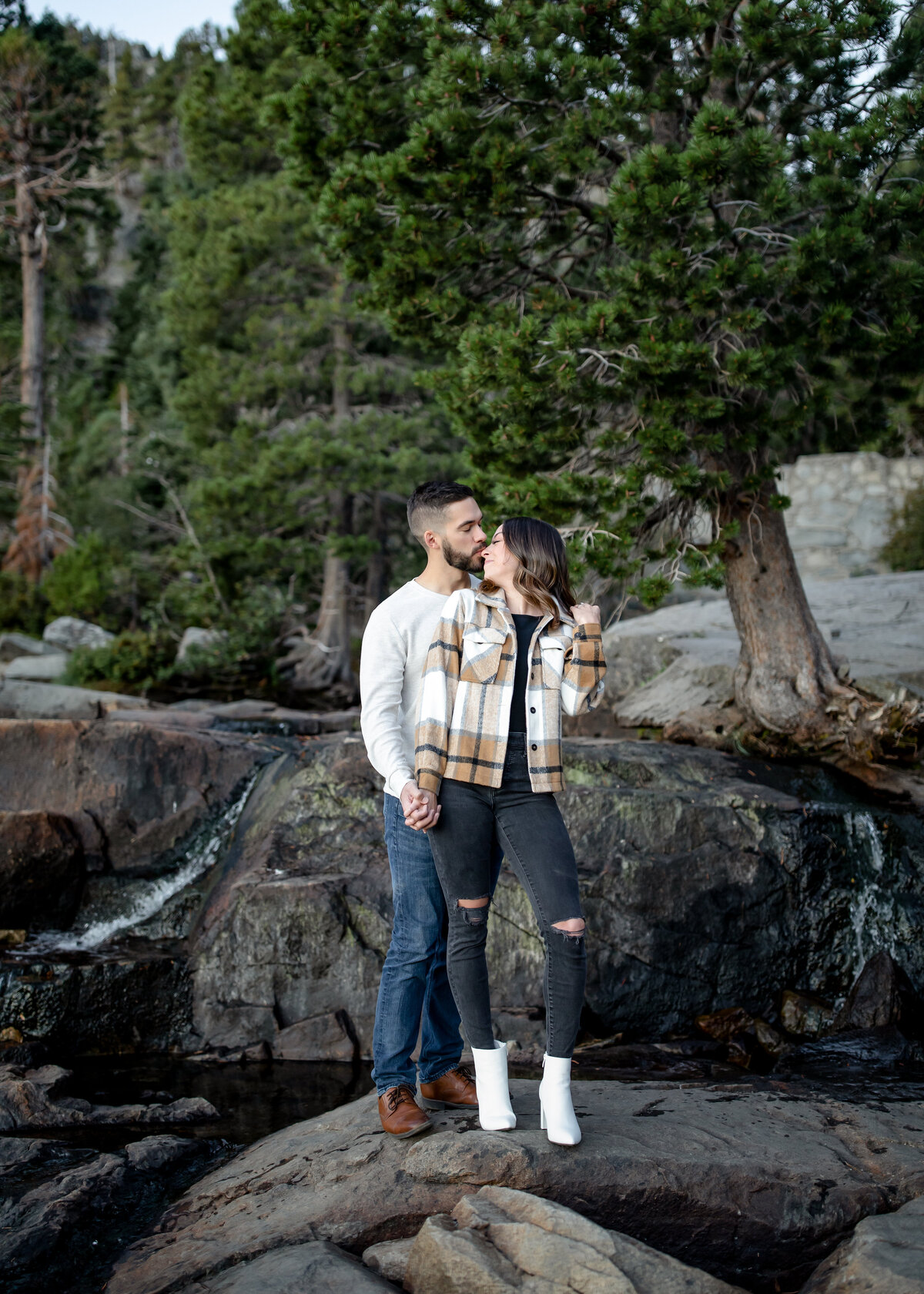 08272022_Emily+ZachEngagements_EmeraldBayLakeTahoeCA_AnjaJensenPhotography-58