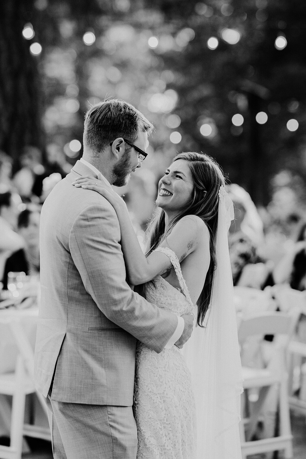 Hazelwood-photo-Portland-photographer-bridal-veil-lake-wedding.1