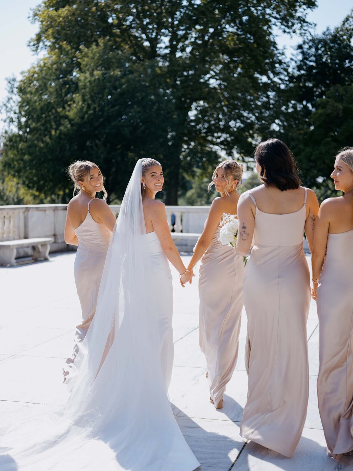 Wedding day portraits at the Cleveland Art Museum
