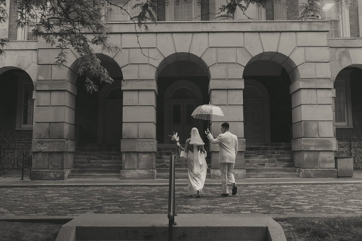 toronto-city-elopement-city-hall-edgy-nontradional-thedrake-rainy-day-cool-alternative-035