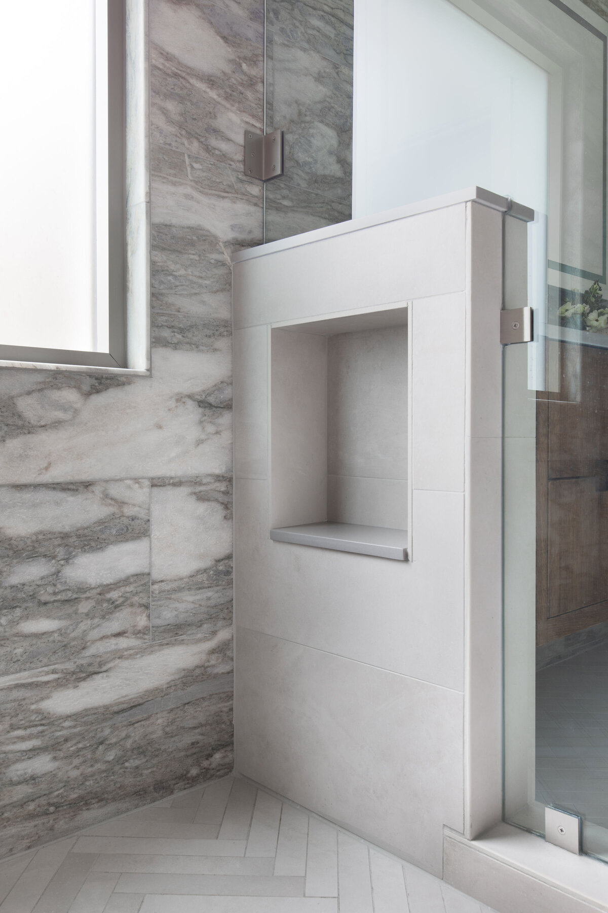 hello-home-luxury-marble-bathroom-shower-with-niche-modern-design-austin-16