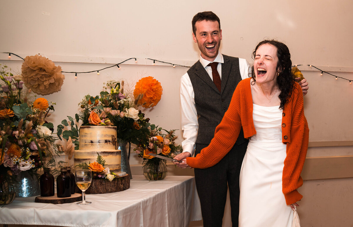 EMMA AND DAN CAKE CUT