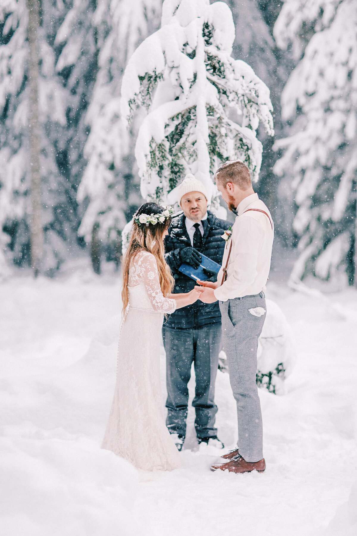 Winter Mount Hood Wedding, Rachel Howerton Photography (31)