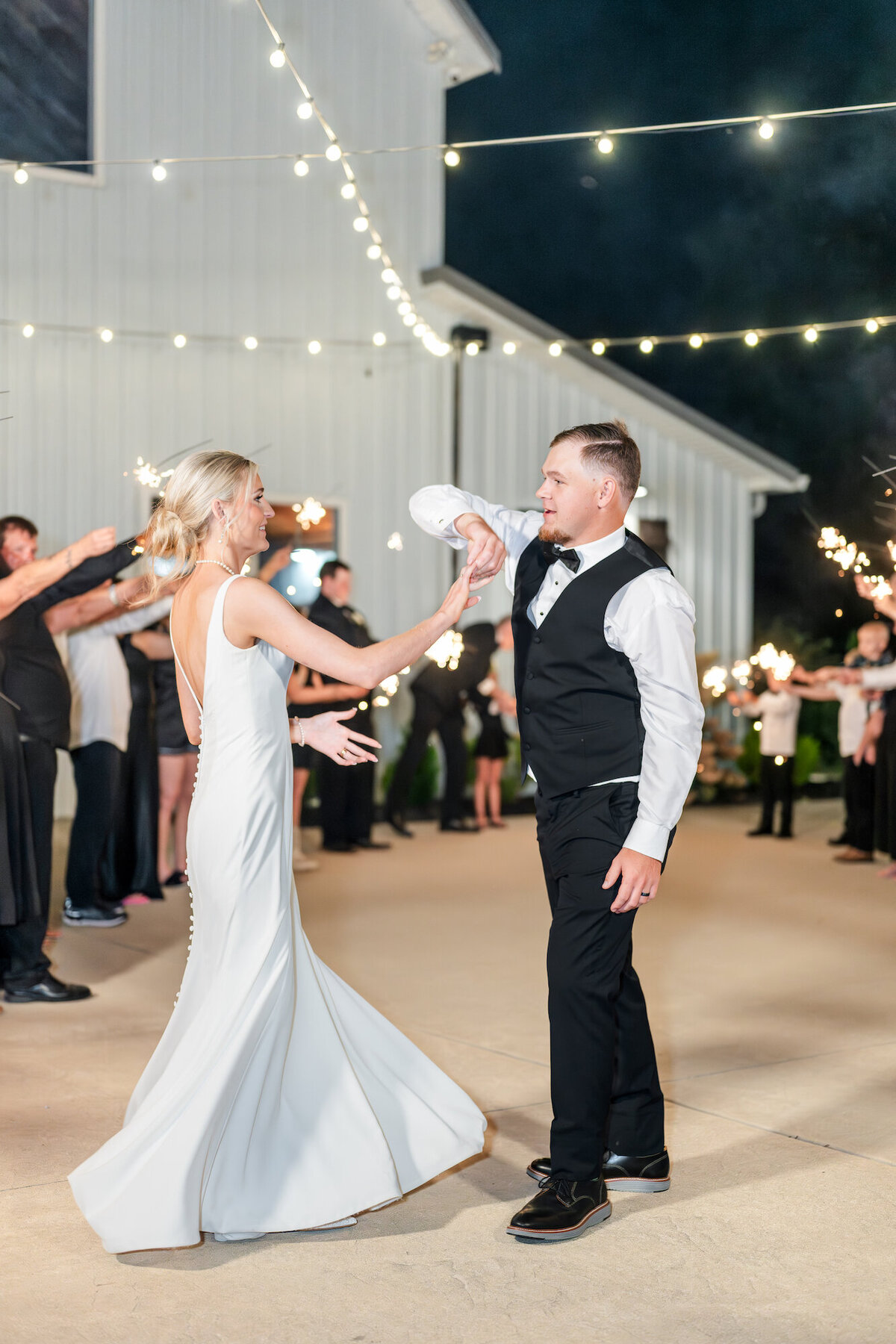 barn-at-white-oaks-wedding-murray-kentucky-144