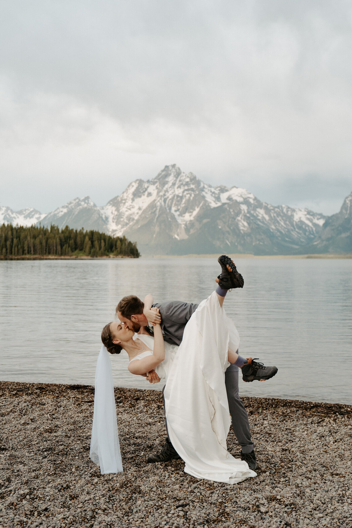 Haley&Nick-Grand-Teton-National-Park-Elopement-VenturetoElope-165
