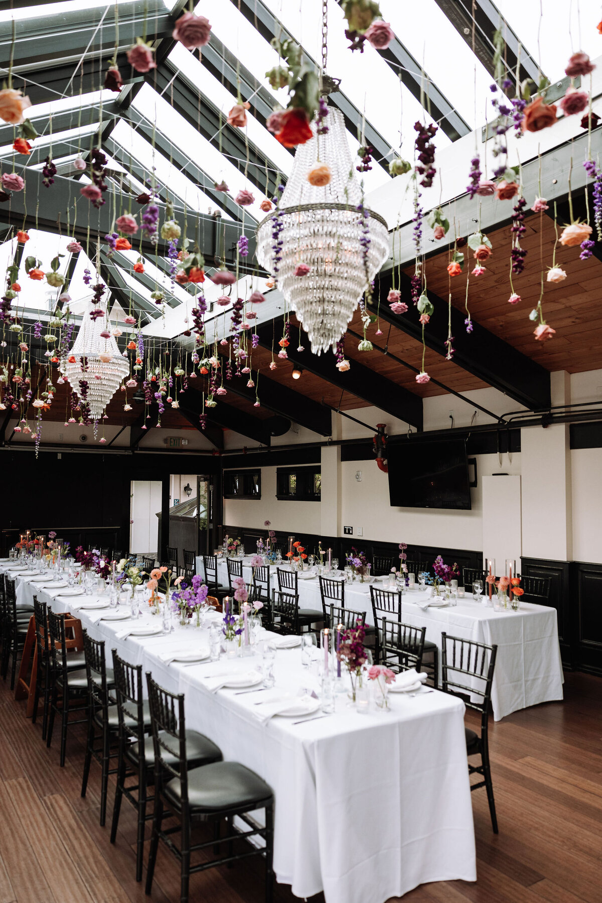 Colorful-Wedding-Olympic-Rooftop-Flora-Nova-Design-Seattle-00002