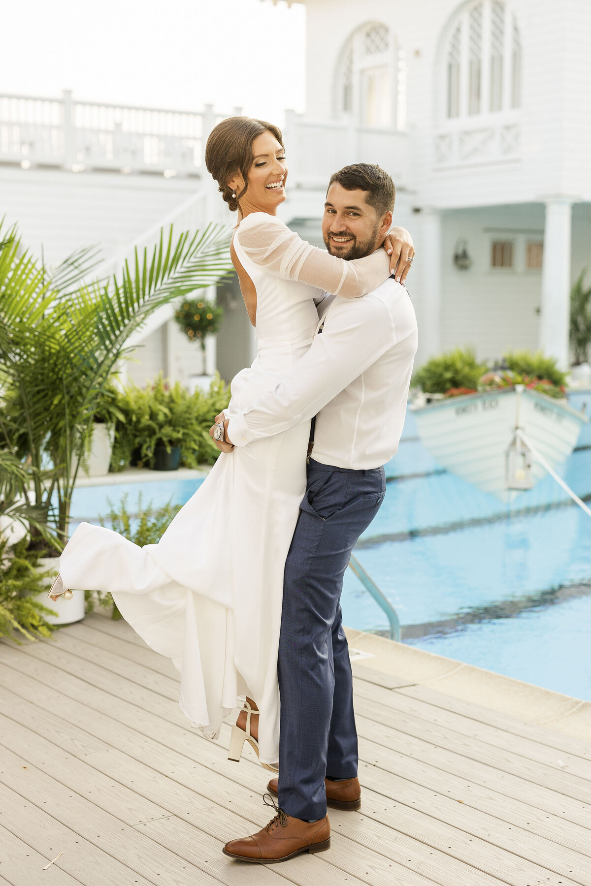 Beach Club Modern Chic Wedding with Touches of Pearl and Gold - Top East Coast Wedding Photography - Ashley Mac Photographs - New Jersey - New York - Connecticut - Rhode Island -36