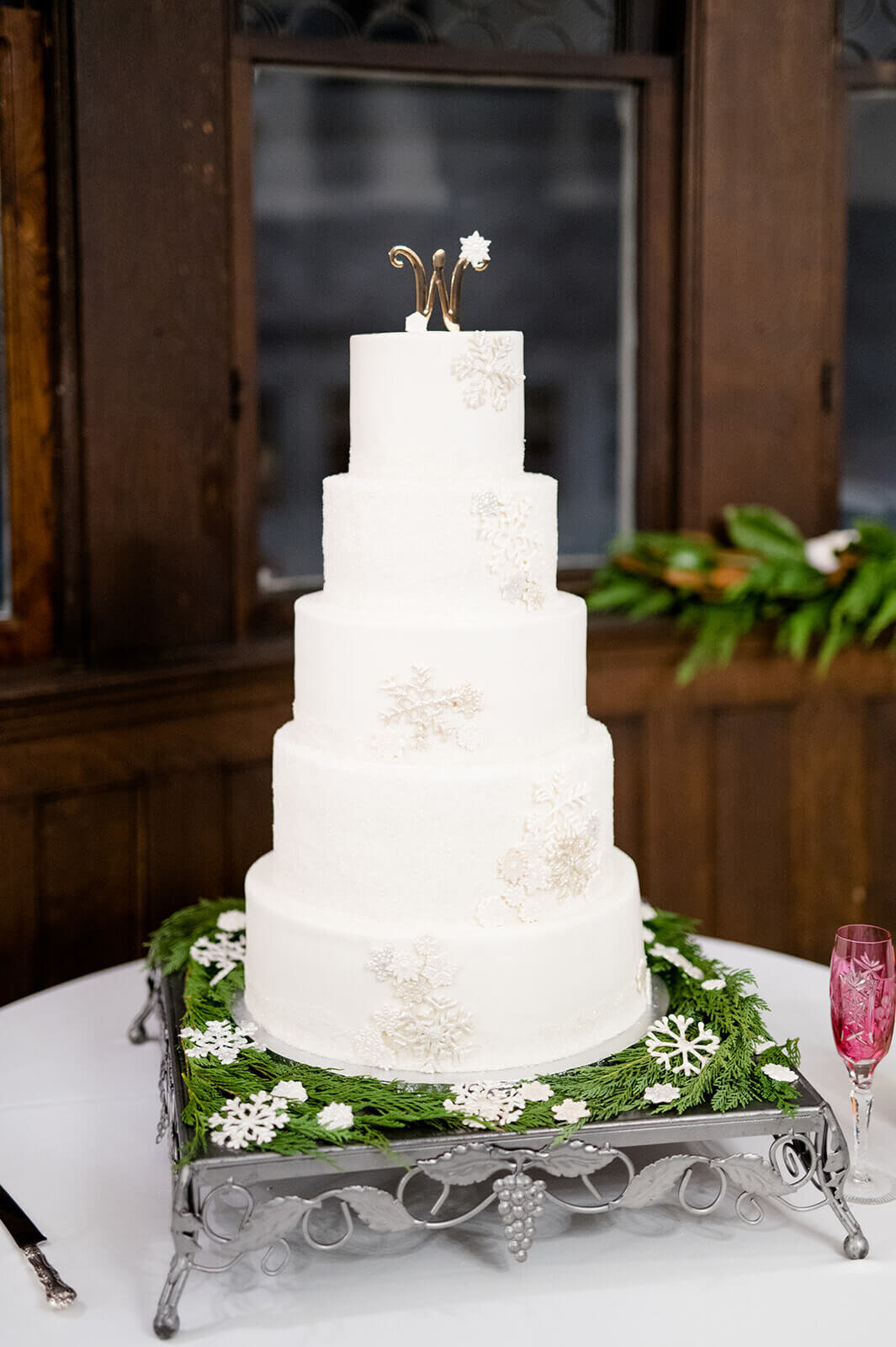 snowflake-wedding-cake
