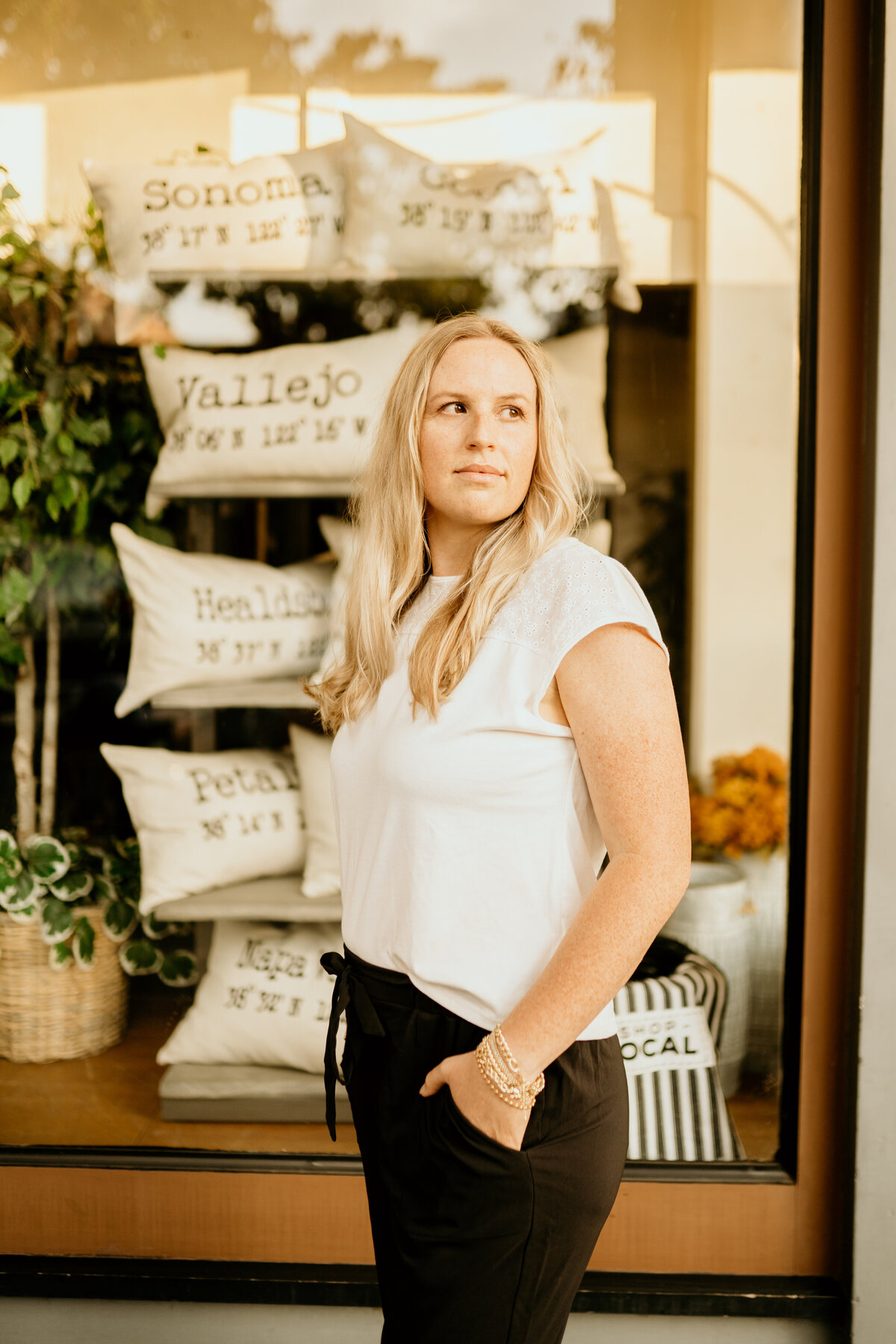 ALYSSA_SANTA_ROSA_REALTOR_WILD_HONEY_PHOTO-53