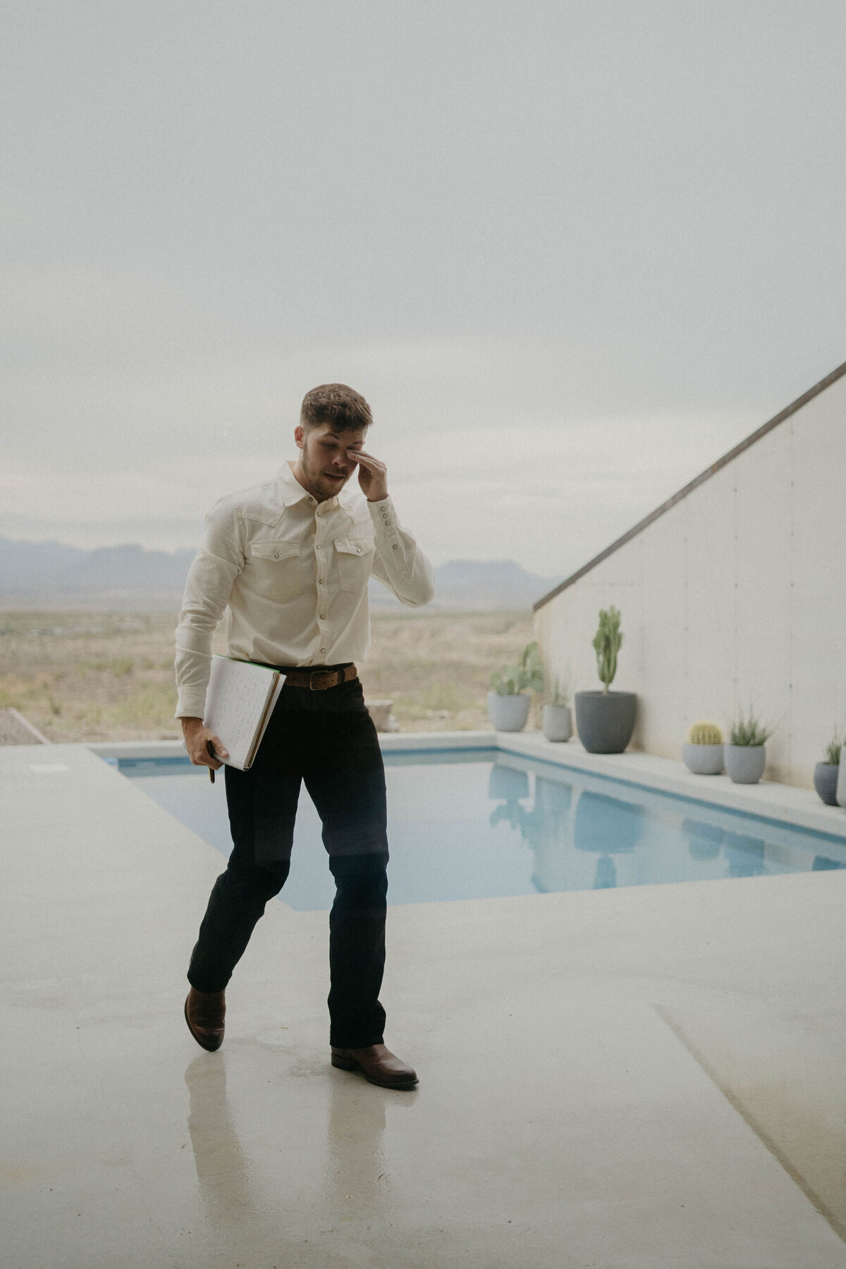 Josh+ElianaGettingReady-184