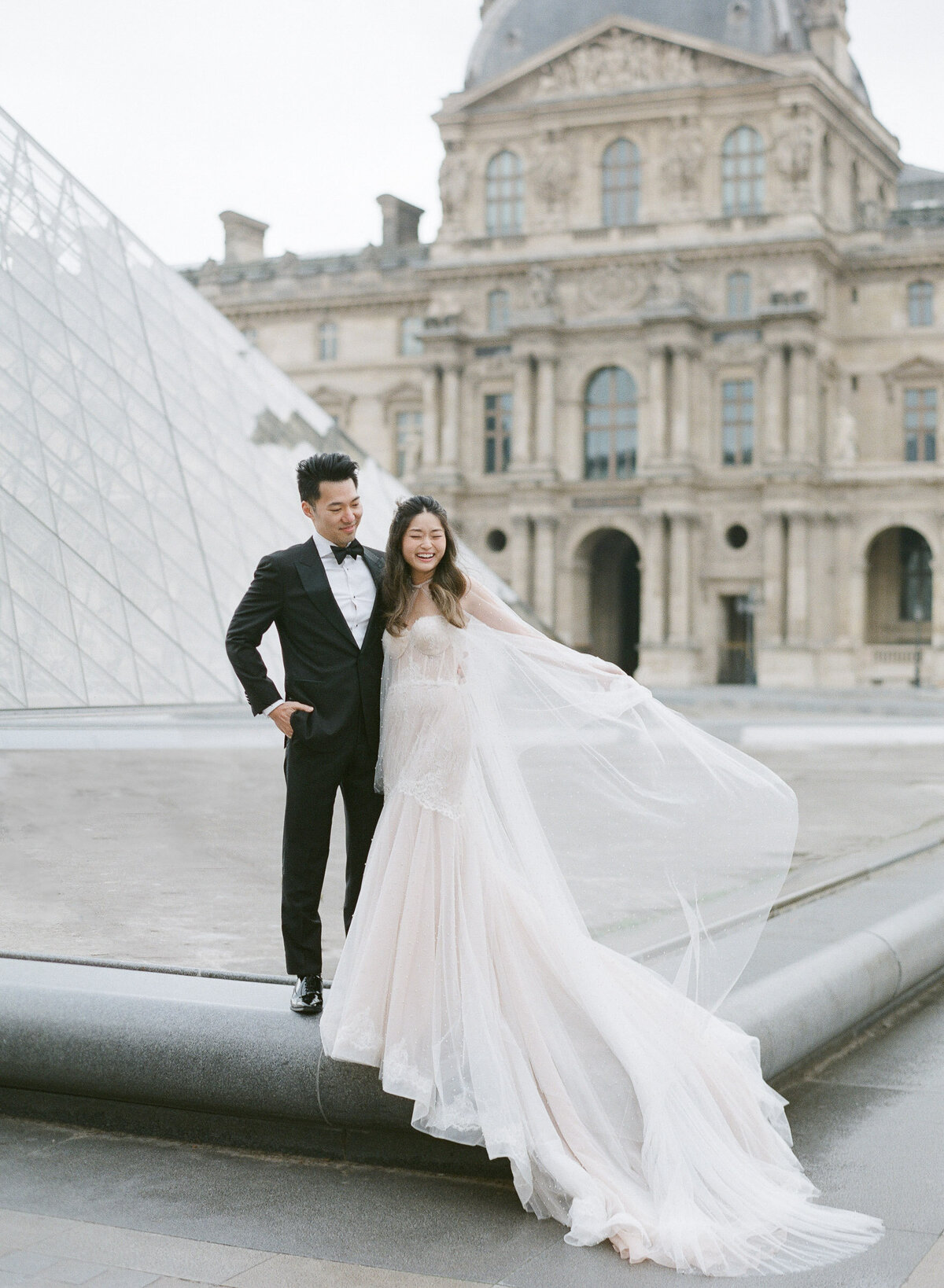 Alexandra-Vonk-destination-wedding-Hotel-de-Crillon-Paris-14