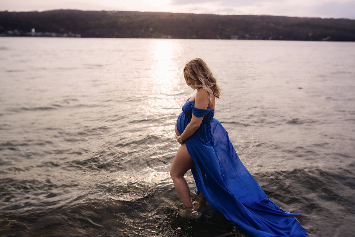 Lakeside maternity session in the Finger Lakes