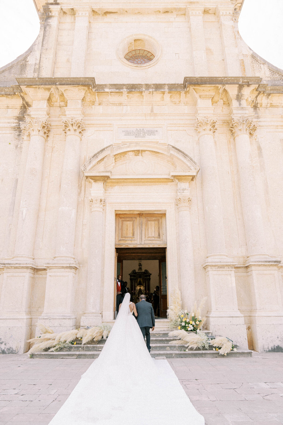 W2-Wedding-Photo-Doyinsola-and-Michael-2022-06-18-2500px-1096
