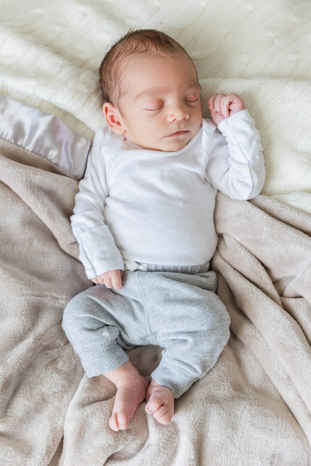 Newborn lifestyle photographer Columbia Missouri
