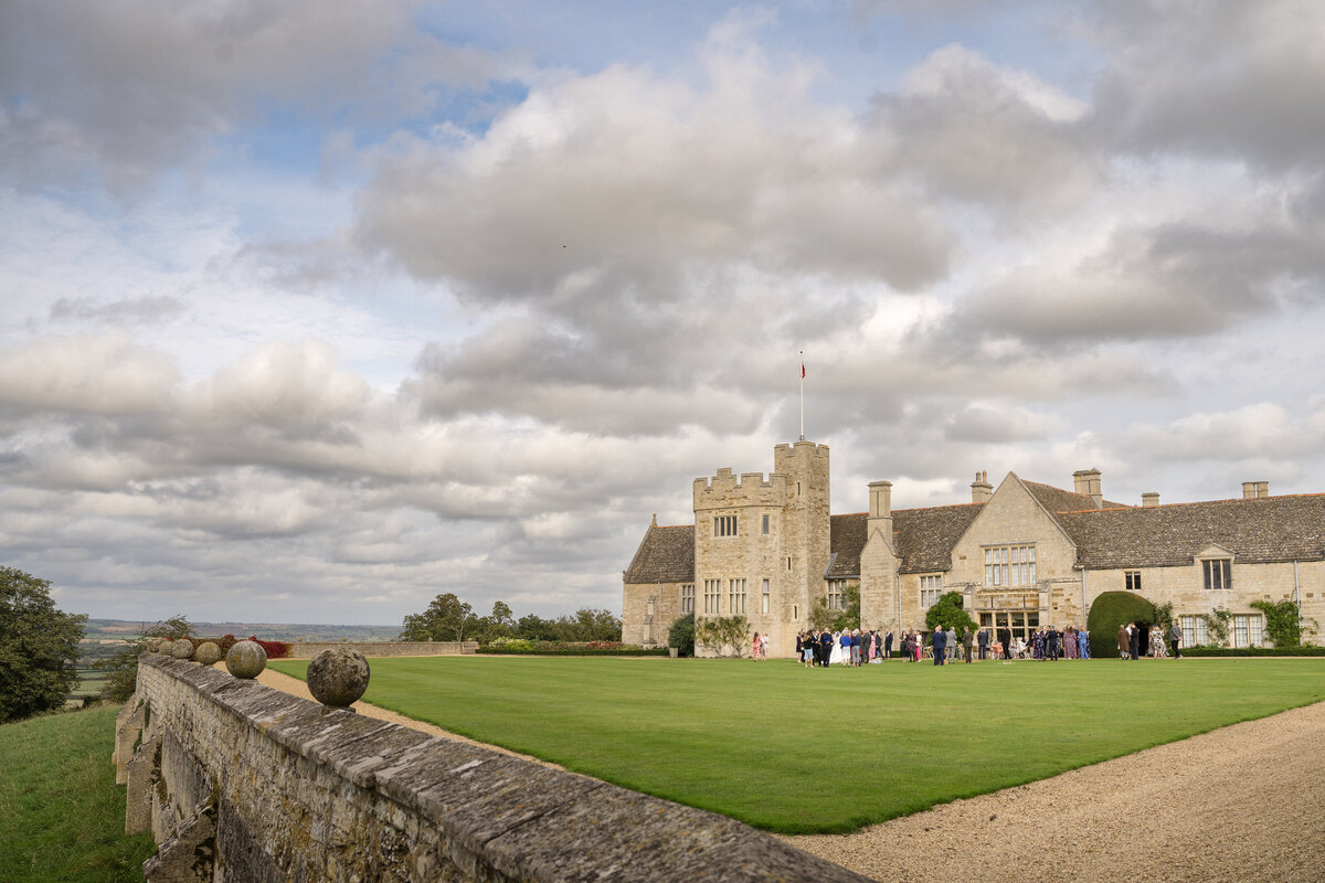 Rockingham-Castle-wedding-photography-1071