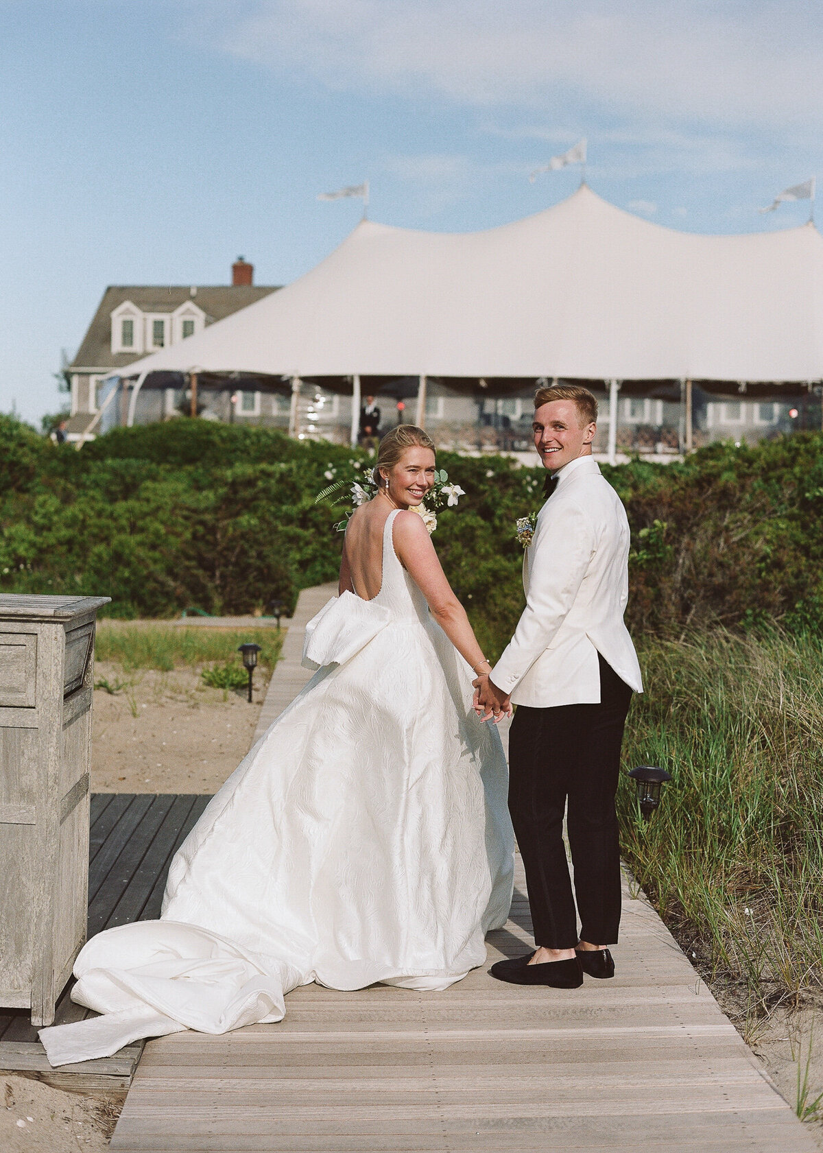June-Wauwinet-Toppers-Beach-Wedding-Film-074