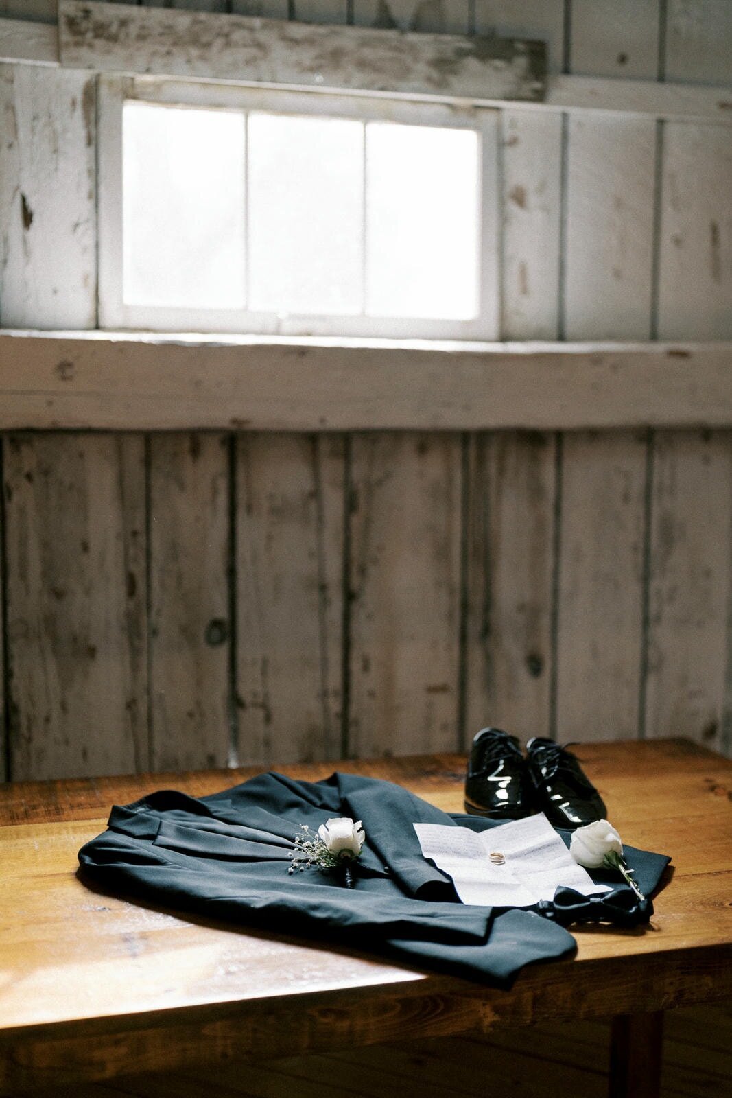 W11-Wedding-Photos-Caledon-Valley-Estate-Eleanor-and-Michael-2024-11-02-2500px-1005