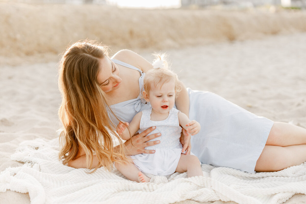 Minot Beach Family Pictures Johnson-62