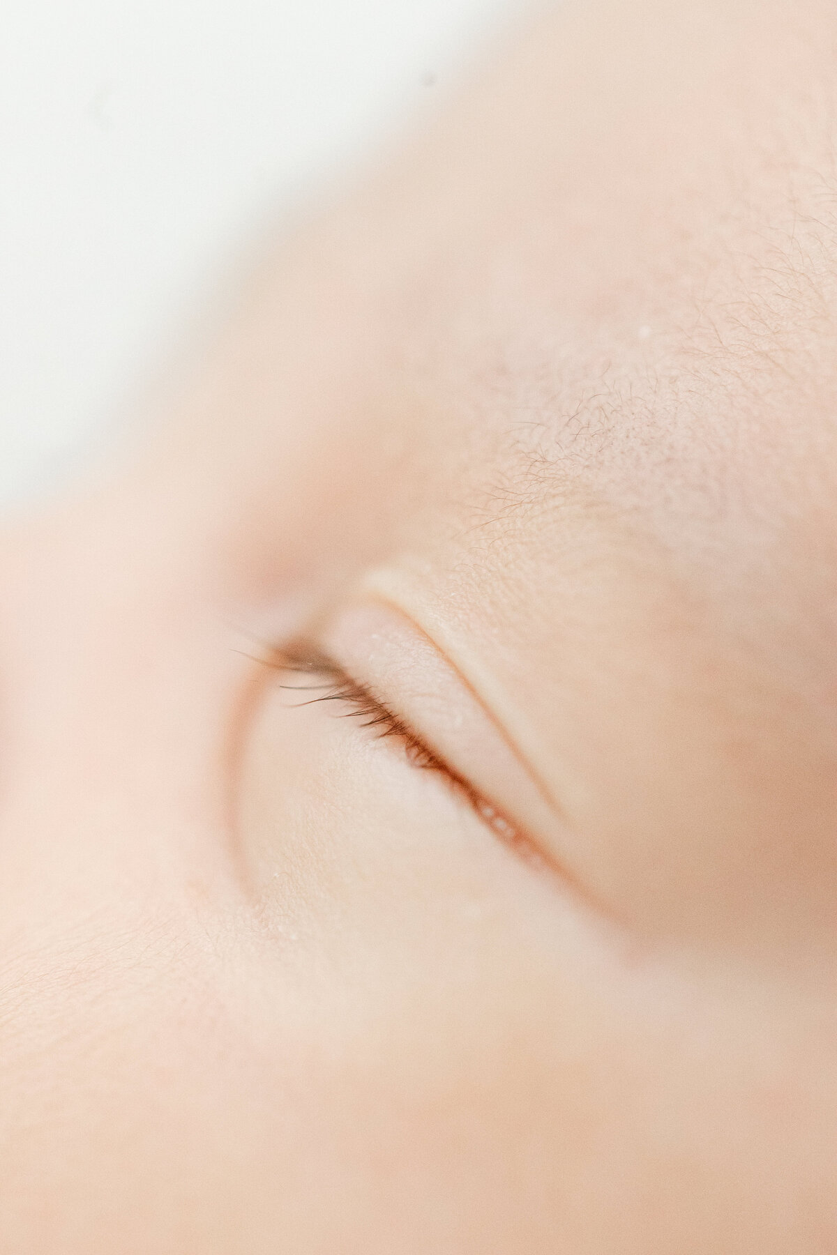 Newborn photography session with siblings at a Philadelphia photography studio - 1