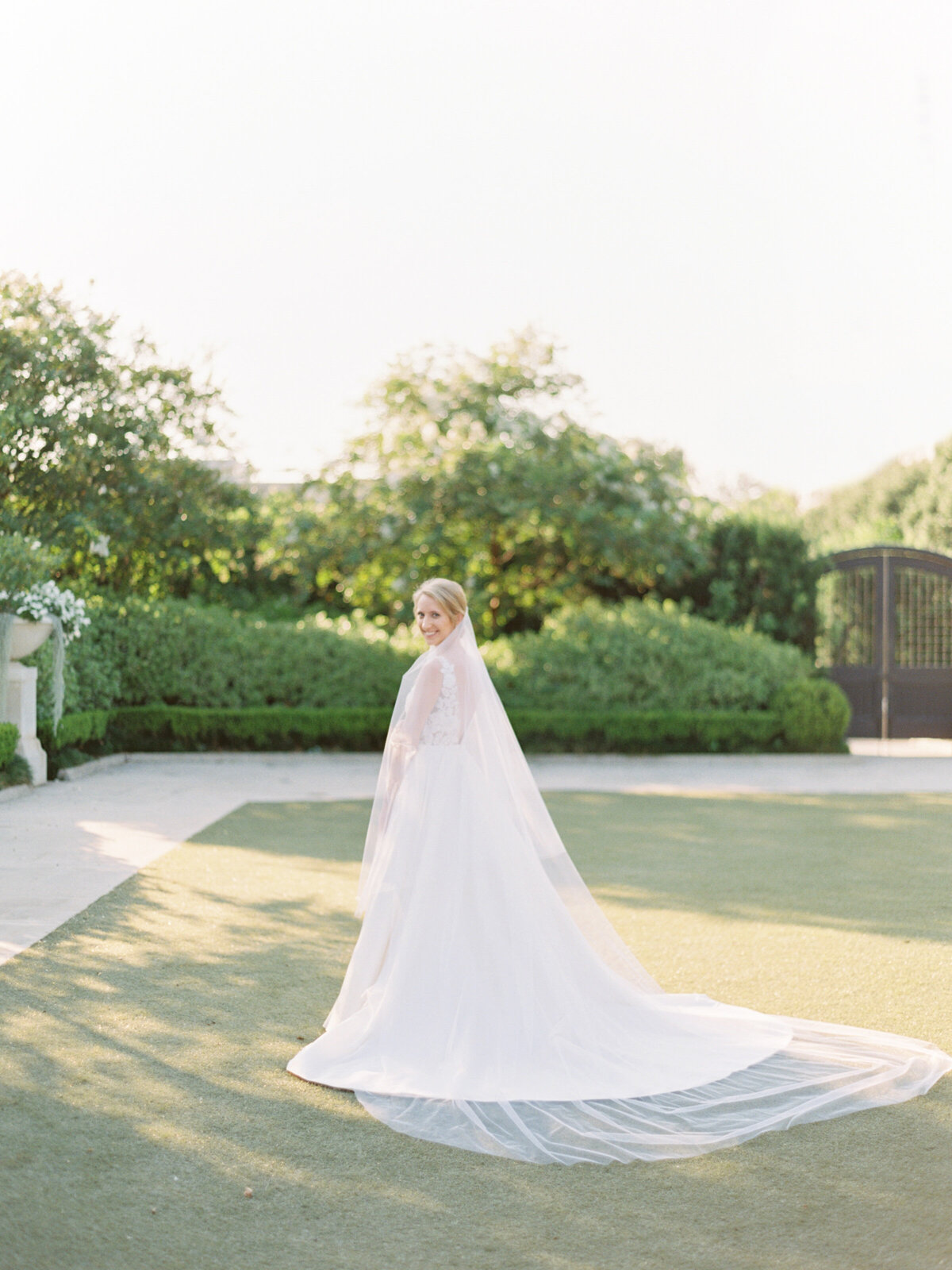 mcgovern-centennial-gardens-wedding-houston-wedding-photographer-mackenzie-reiter-photography-44