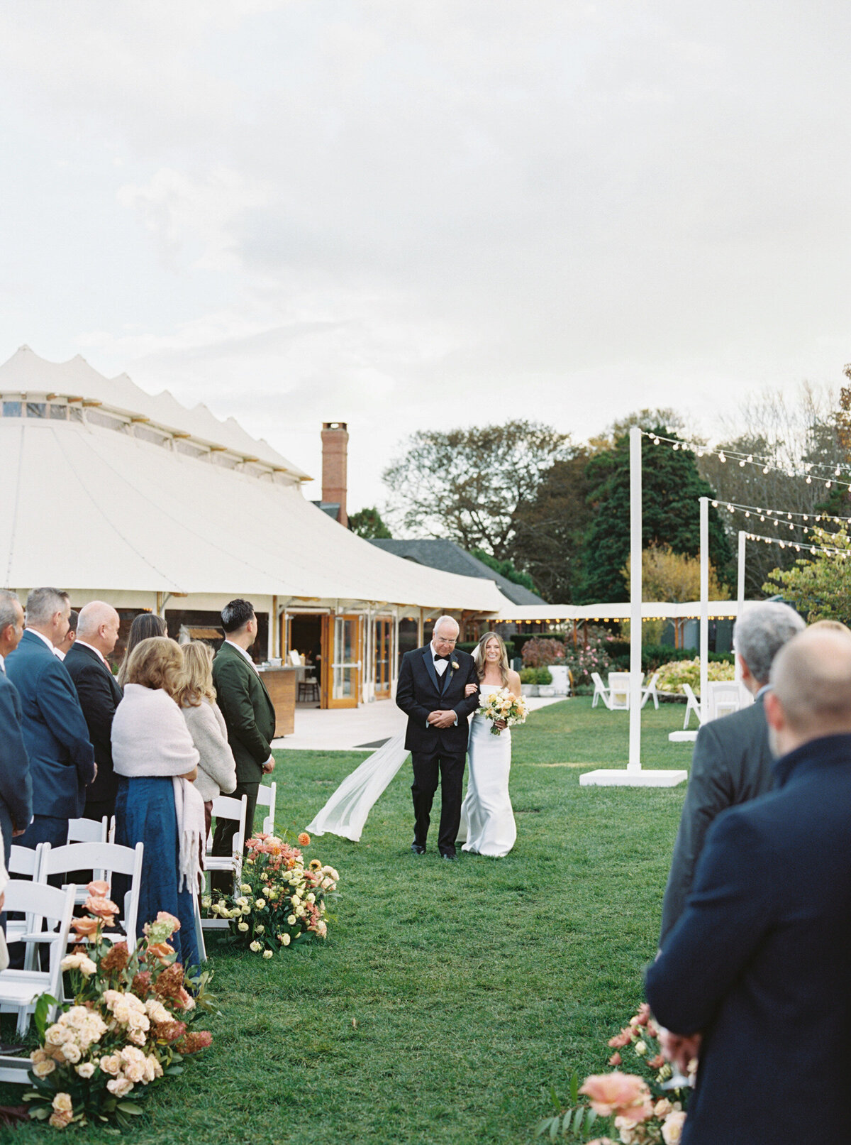 Emily March Photography Wilmington, North Carolina and Destination Wedding Engagement Photographer Heirloom Photography for Memorable Gatherings Light Airy Sentimental Imagery Images Weddings_Castle Hill Inn Wedding - 040