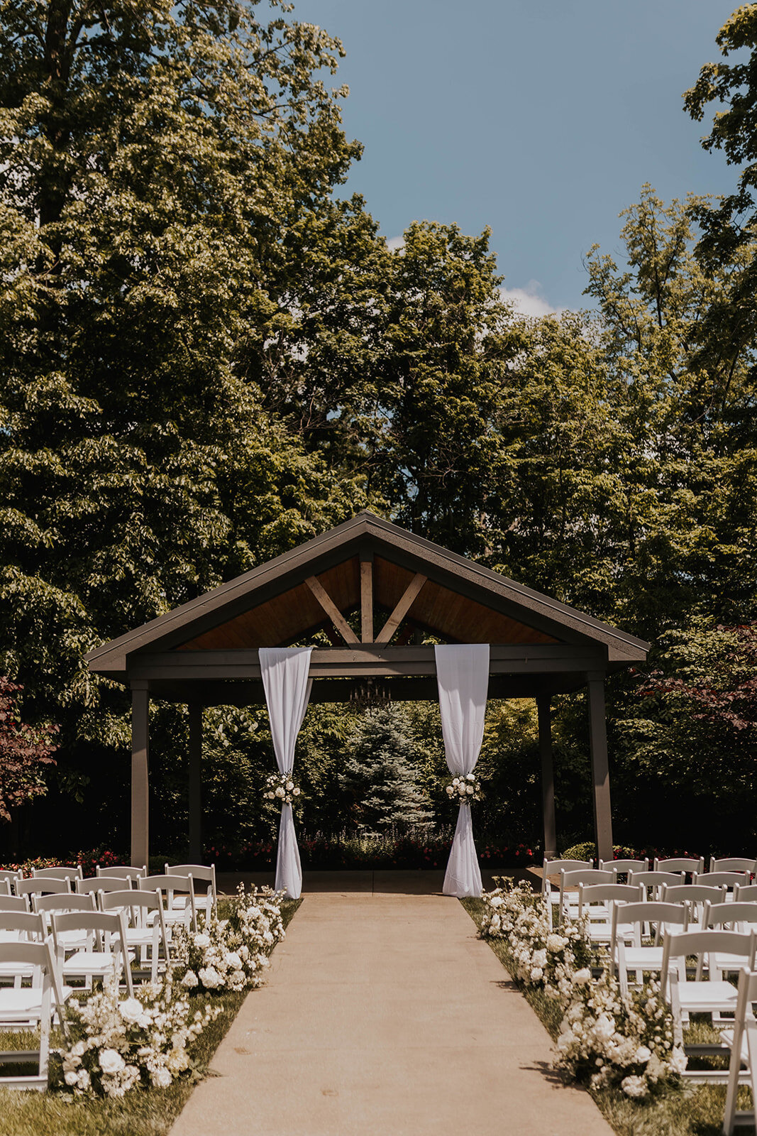 Indianapolis Wedding Florist Planner_First Class Designs_emily elizabeth photography_15