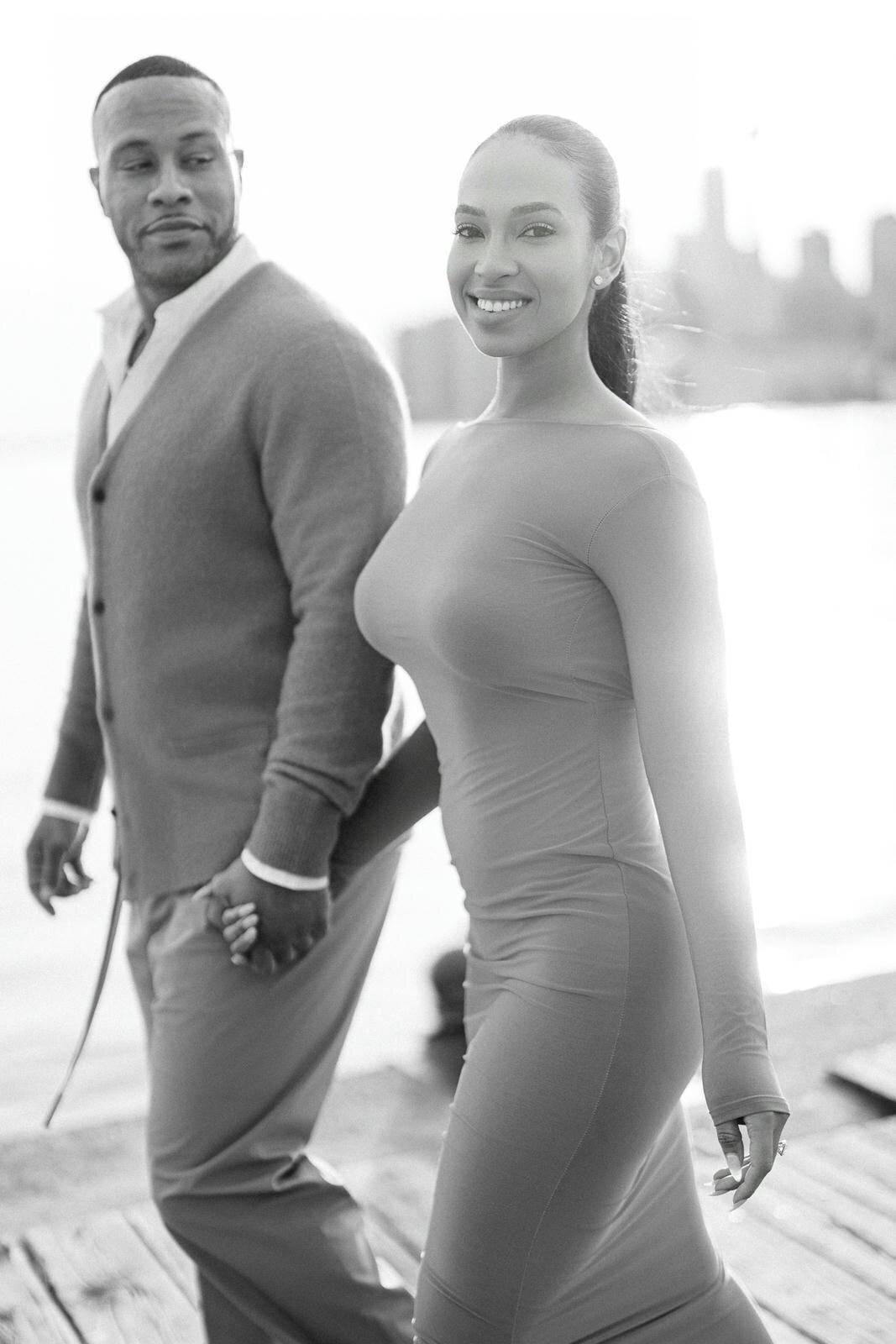 E11-Engagement-photo-shoot-in-Downtown-Toronto-Maria-and-DeVon-2025-04-14-2500px-1092