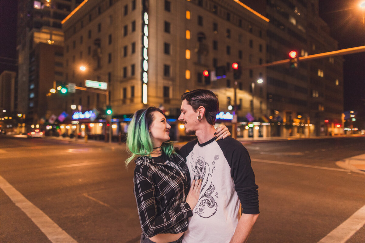 aaron-kes-photography-downtown-phoenix-night-engagement-session-6