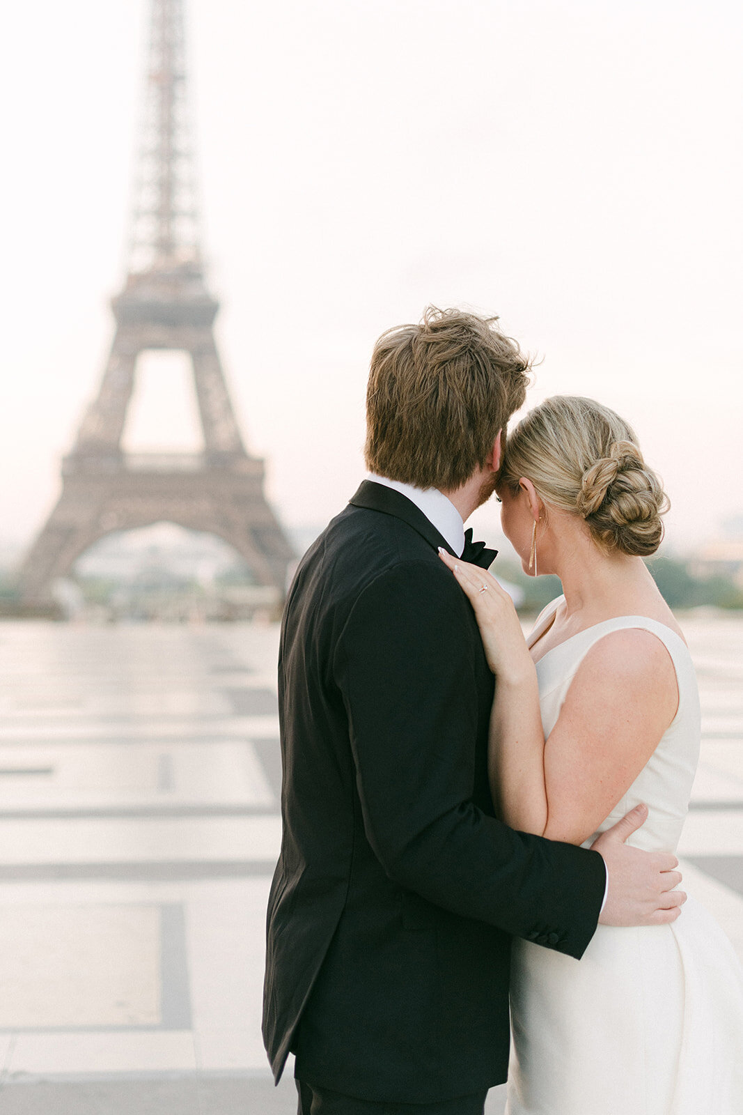 Herndon_Banks_Wedding_Paris_France_TaraHodgesPhotography006