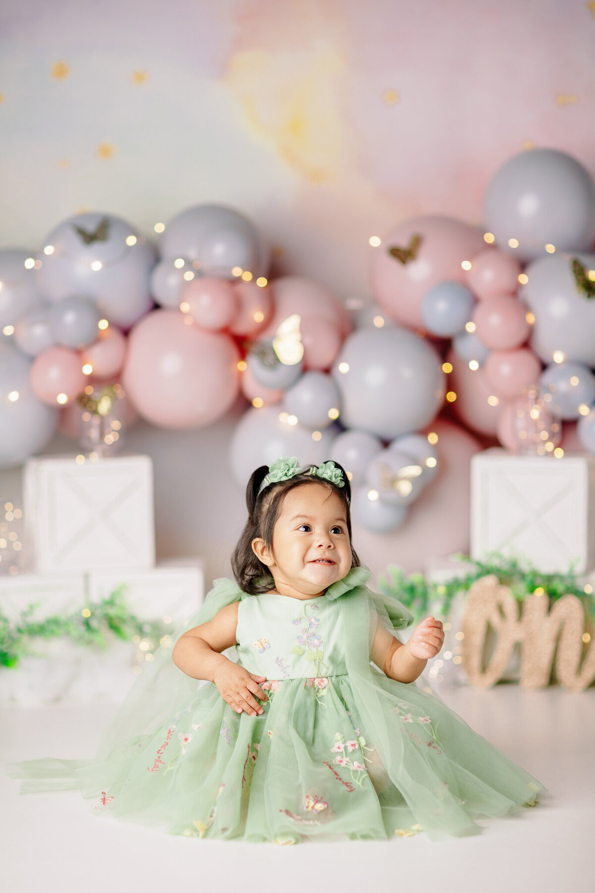 best cake smash photographer near me, NW Arkansas cake smash photography, baby photographer near me, NW Arkansas milestone sessions
