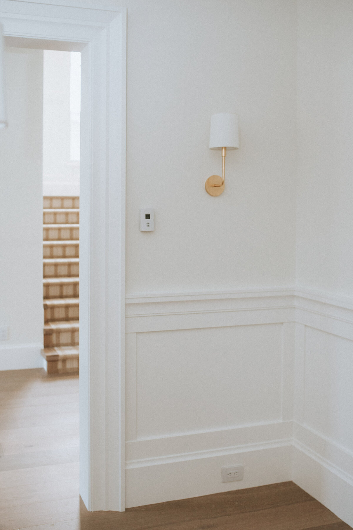 bright-white-paneling-lighting