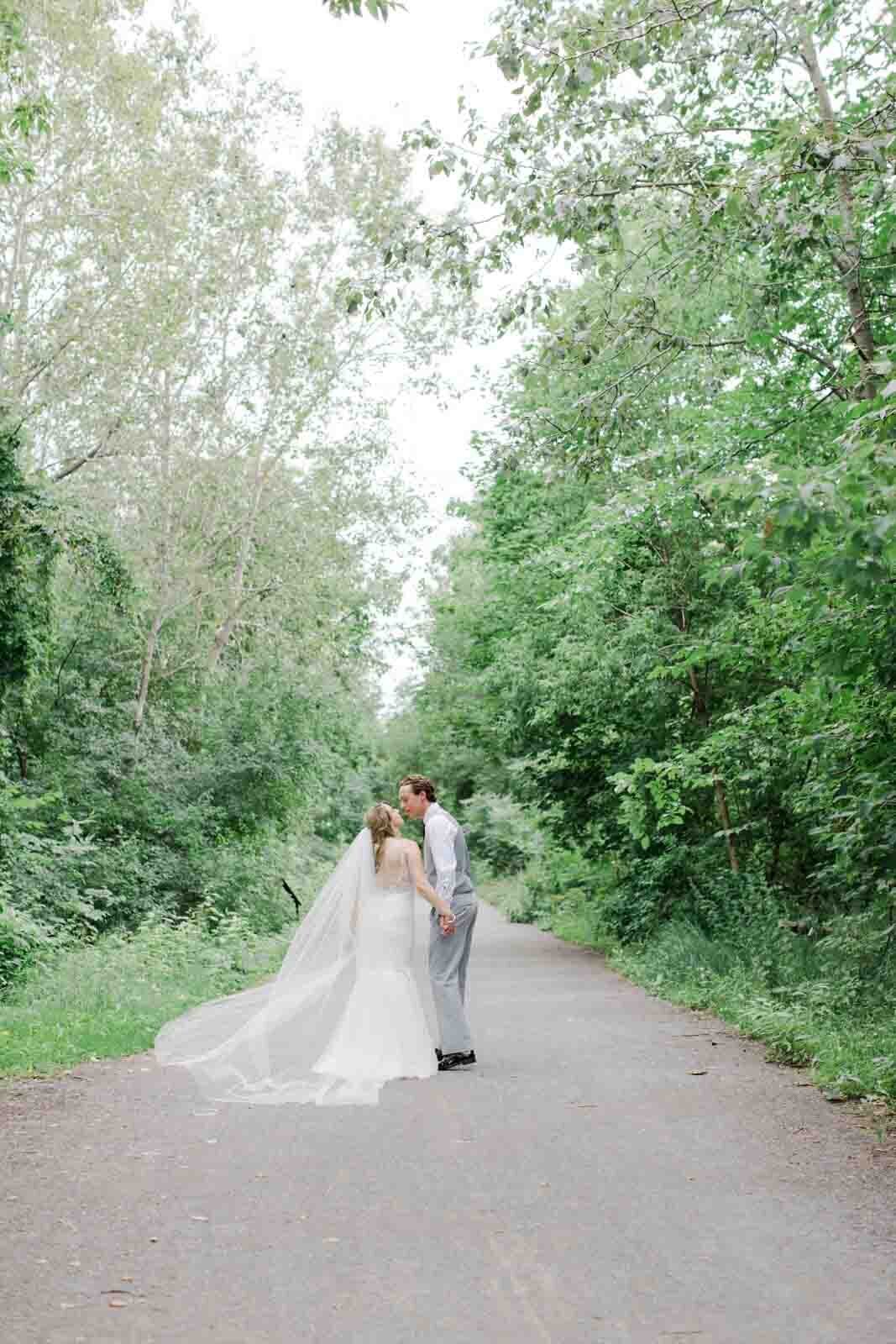 romantic-wedding-carleton-place-stonefields-estate-grey-loft-studio-ottawa-photographer-542