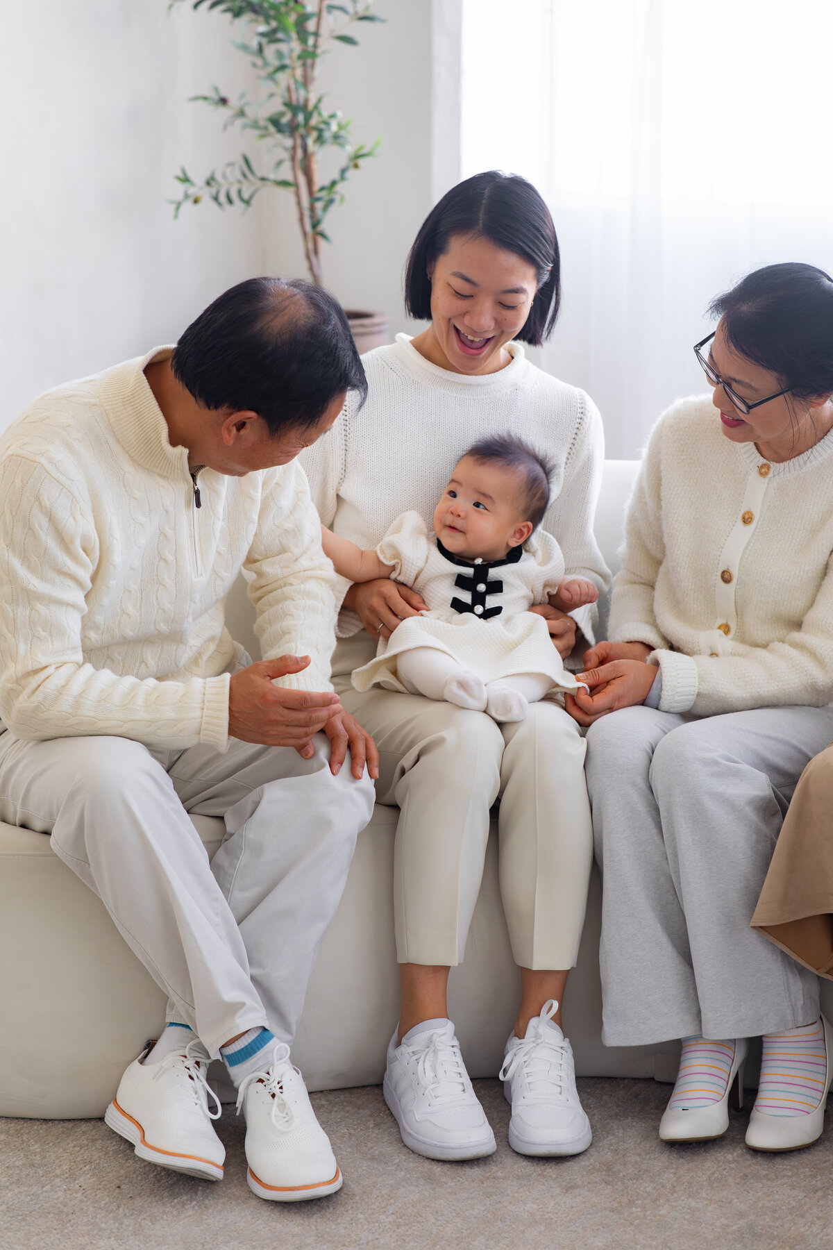 chic-dtla-family-portraits-13