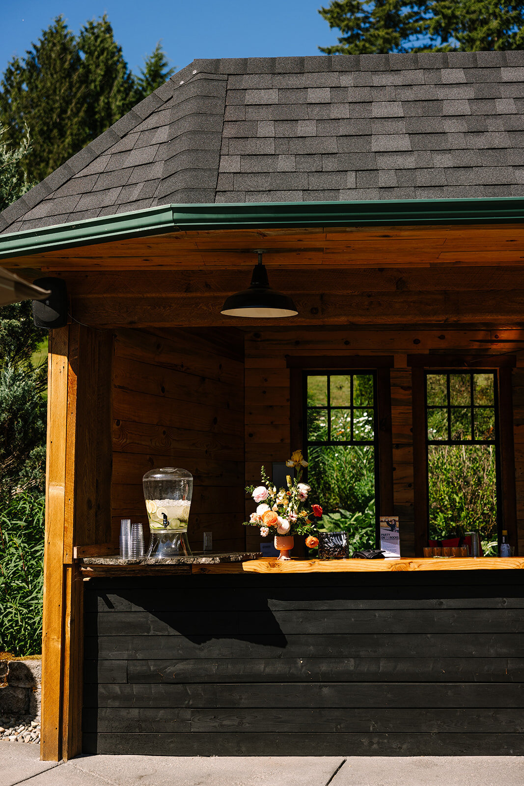 Twin Willow Gardens Wedding Venue in Snohomish Bar