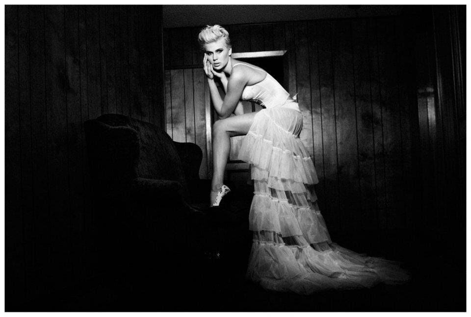 Editorial_Mads Paige_Edie_Styles_corset