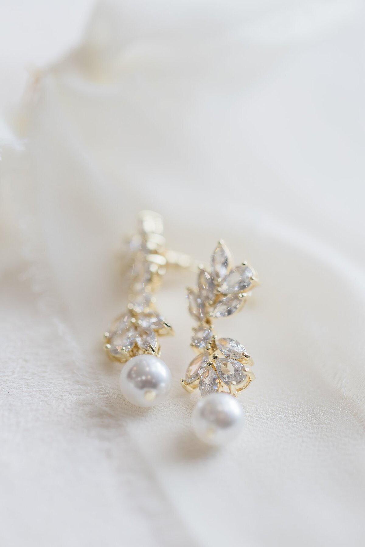 danielleandaaronsfarmhouseweddingkristinnicholephotography2