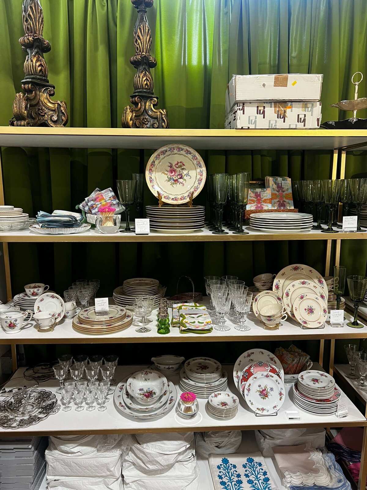 Old-Line-Markt-Poolesville-Maryland-Aix-La-Chapelle-Danielle-Couick-Ghost-Host-Magnolia-Bluebird65