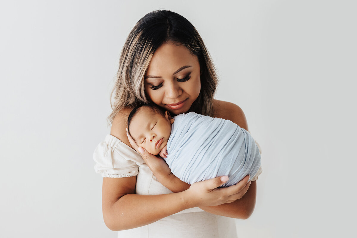 studio newborn photoshoot
