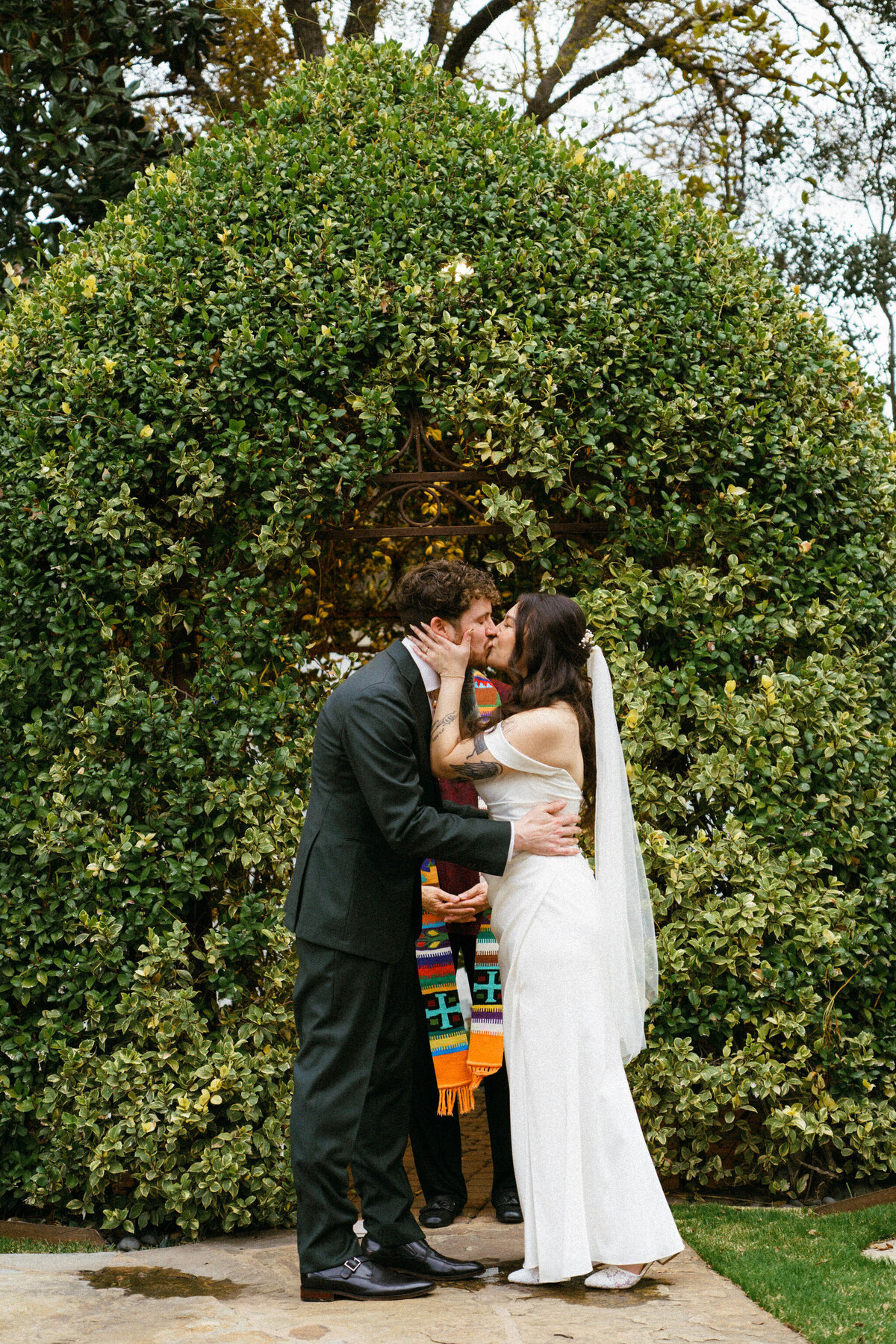 Lindsey&AlexWeddingPhotos_Film_AustinWeddingPhotographer_HereafterFilms_-67