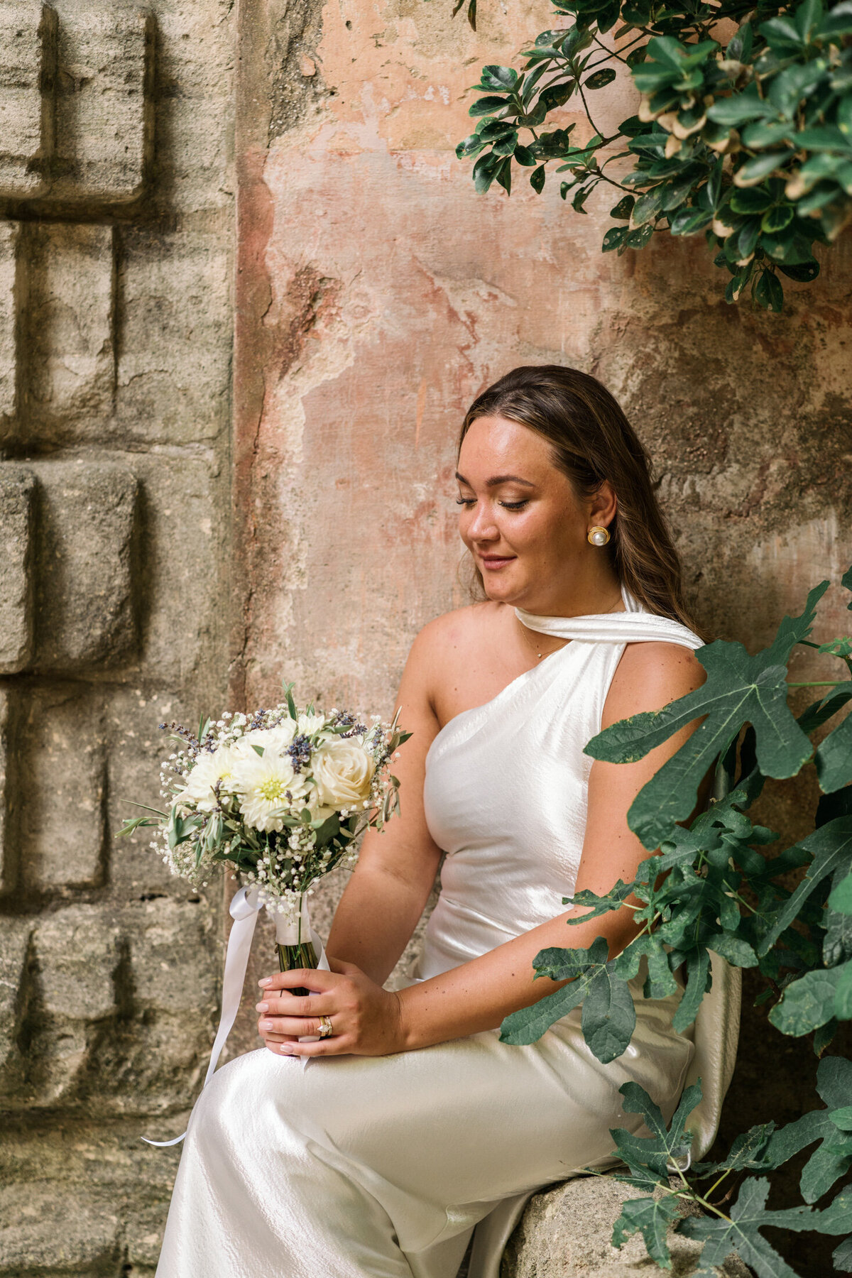 stunning and touching elopement in gordes france-461