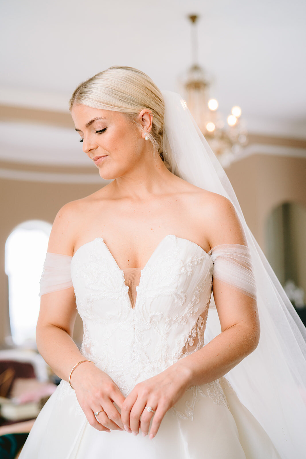 portrait of the bride before the wedding in the bridal suite\