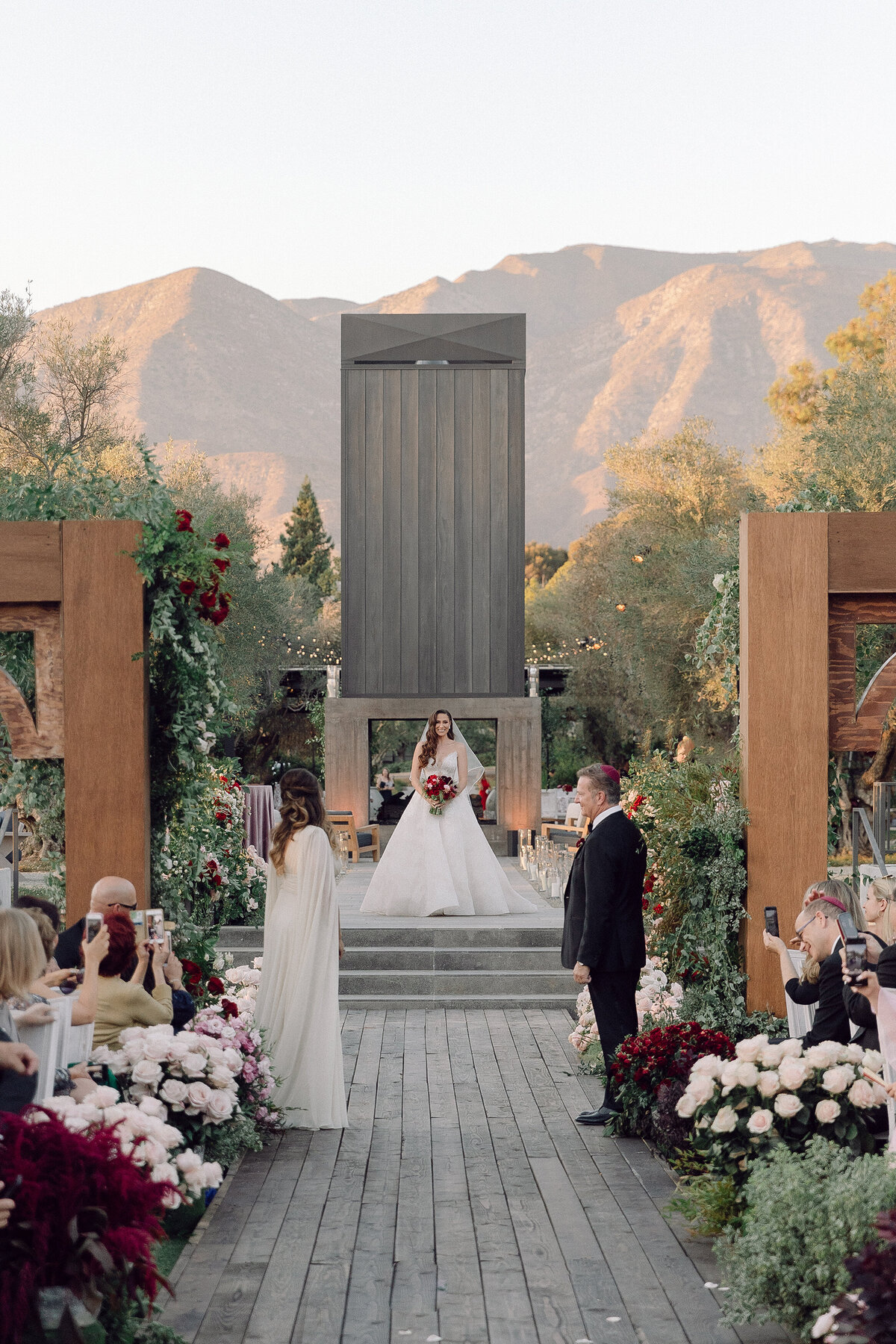 luxury-fall-ojai-valley-inn-wedding-035