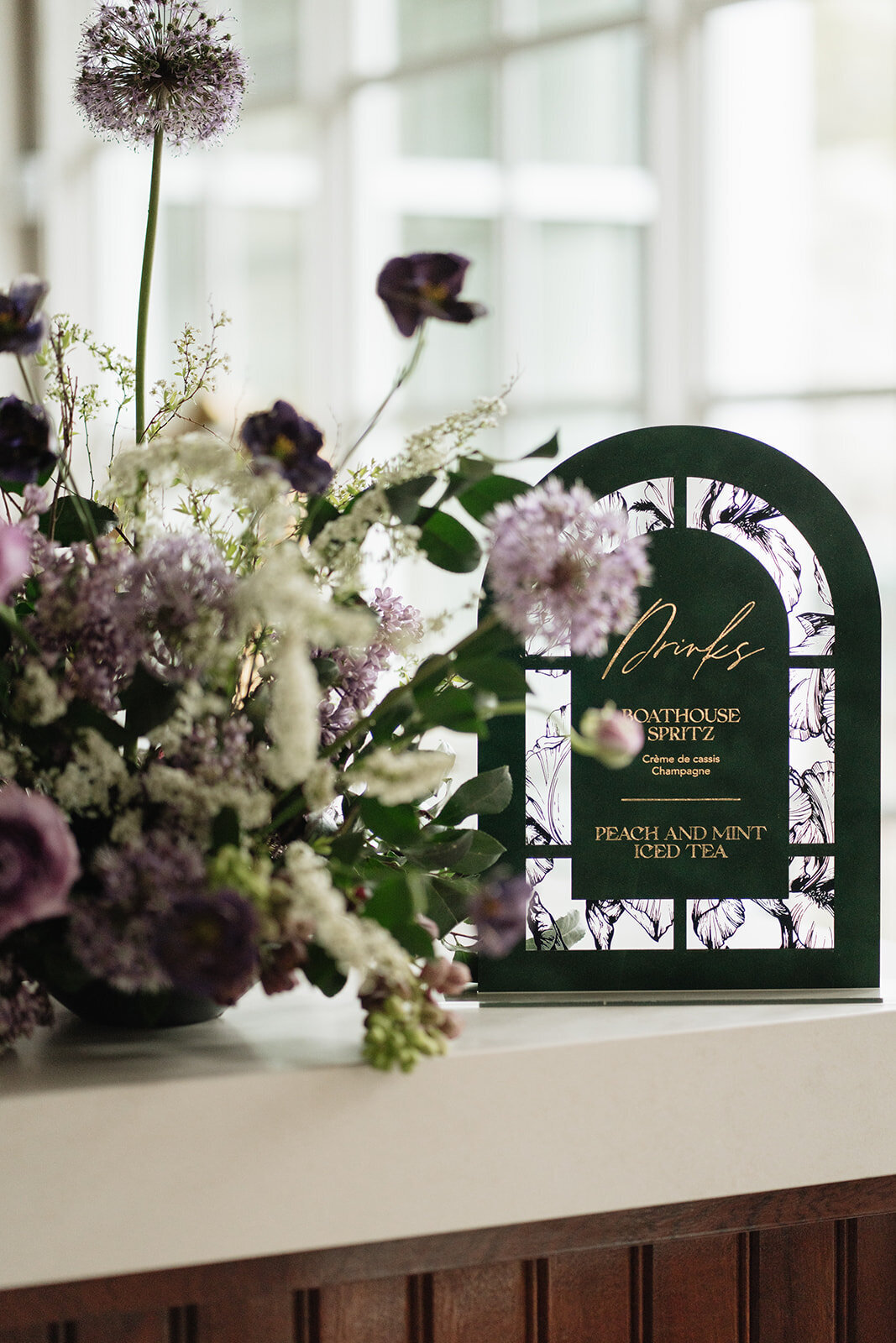 Danielle-Aisling_New_York_City_Central_Park_Boathouse_Wedding-29