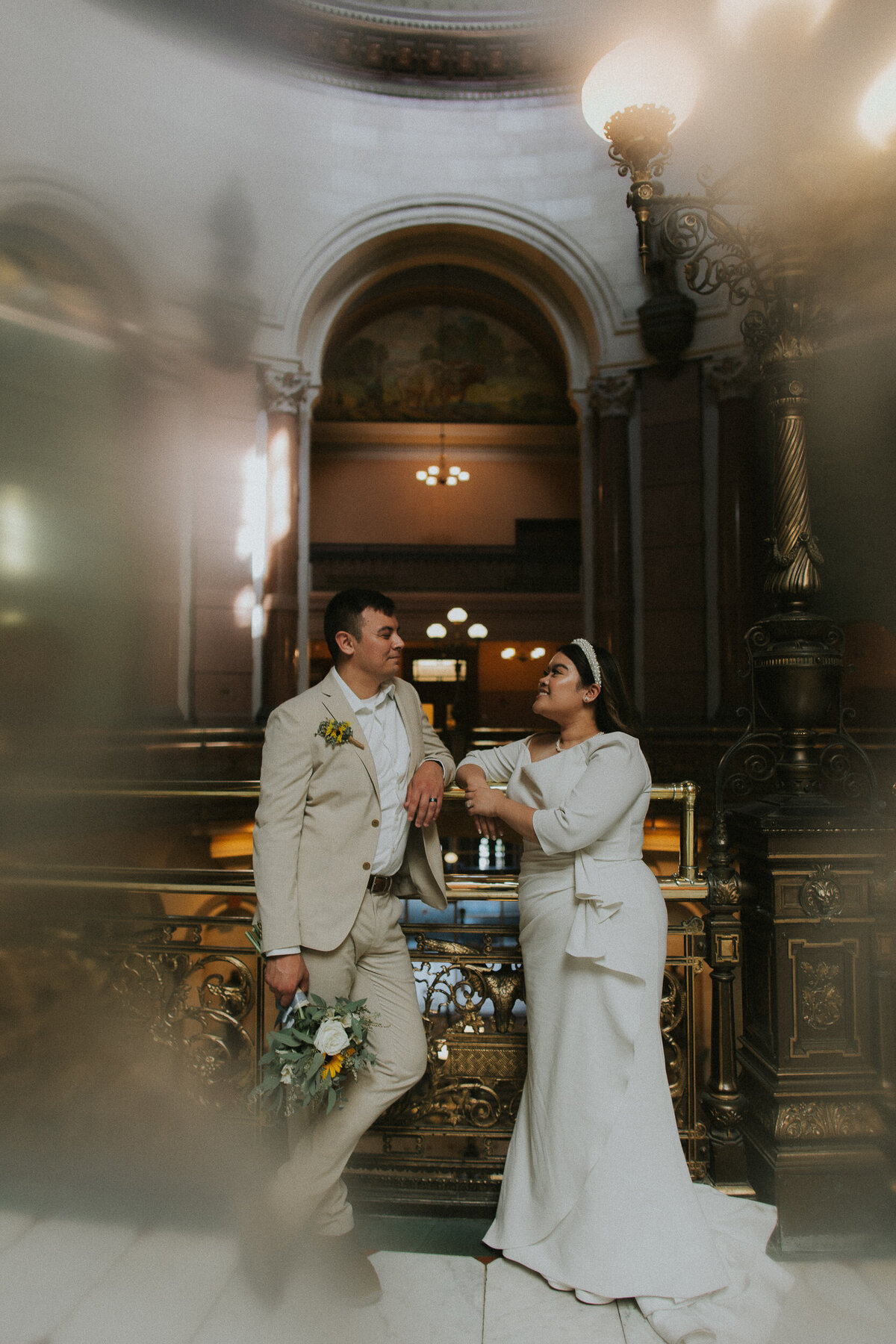 illinois-elopement-classy-pearls-captiol-building-hollywood-courthouse-9