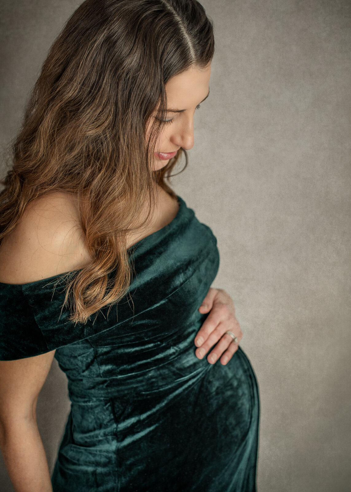 Anne Maternity model with green dress website